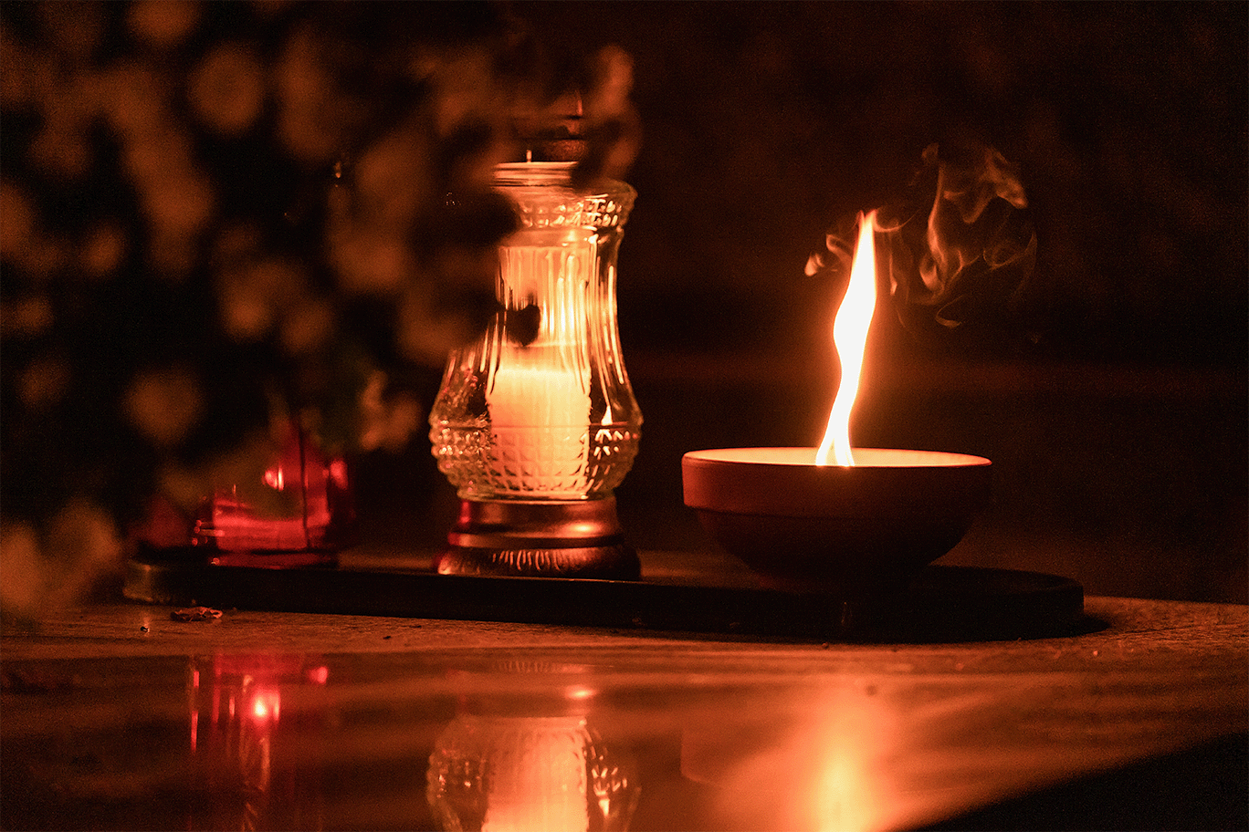 Pamięć i światło – jakie znicze wybrać?